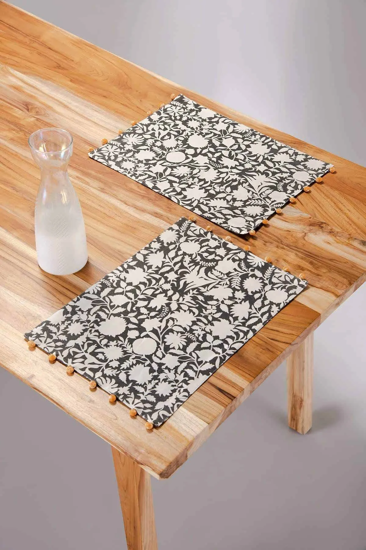 Flora Charcoal Table Mat (Set Of 4)